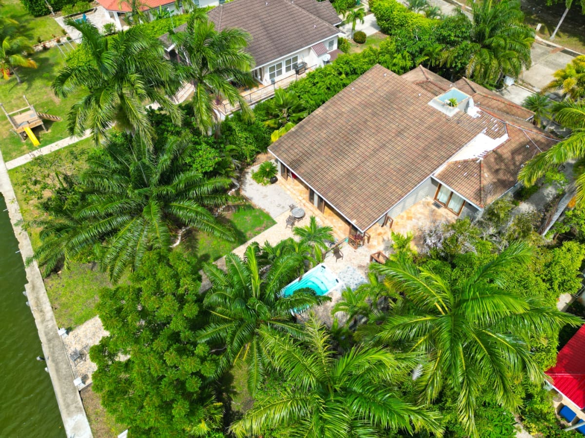 Luxury Lagoon home for sale in placencia, belize