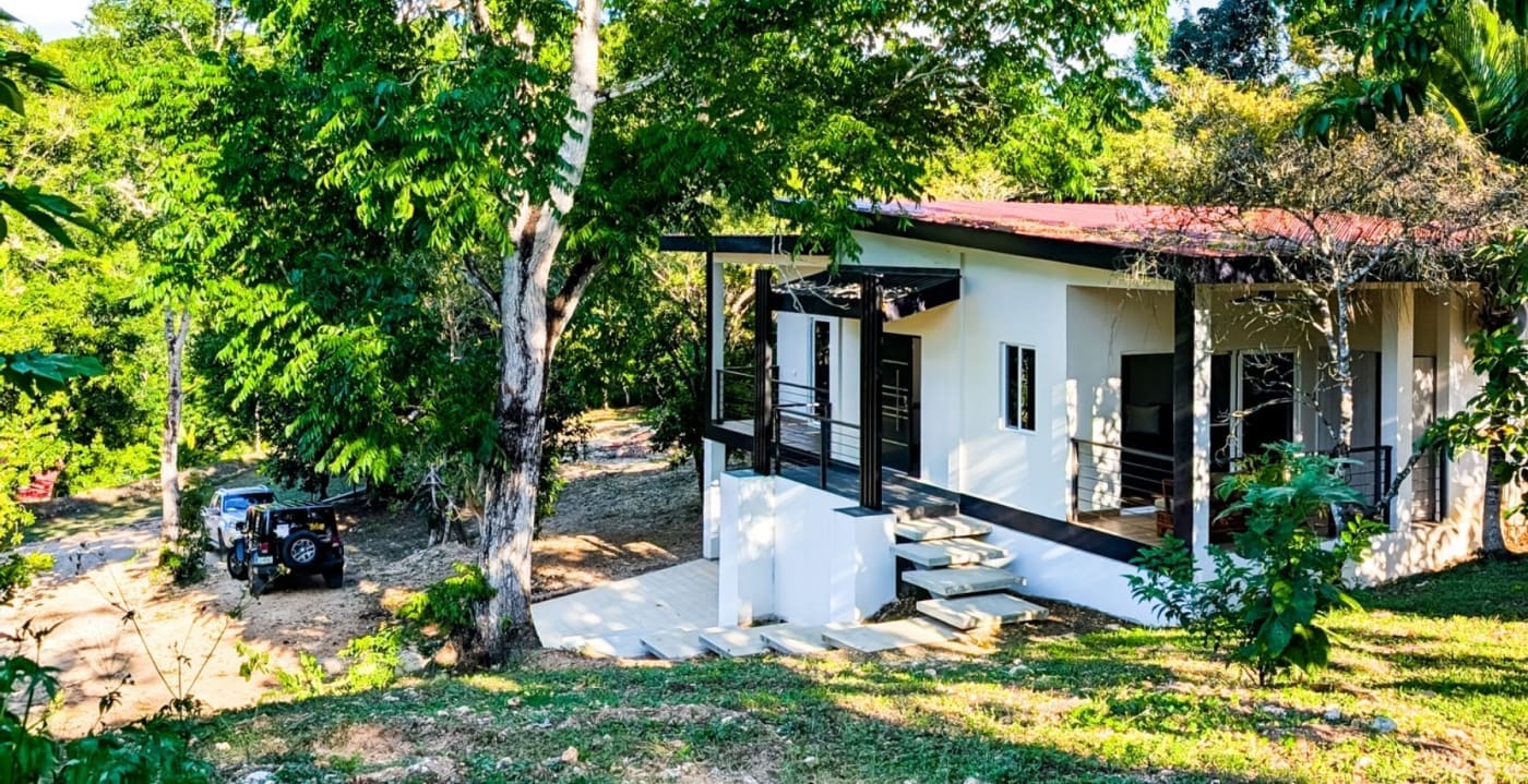 Renting in Belize