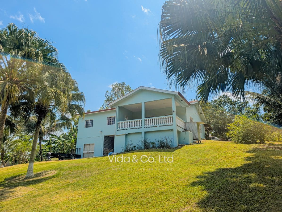 Cayo Belize homestead