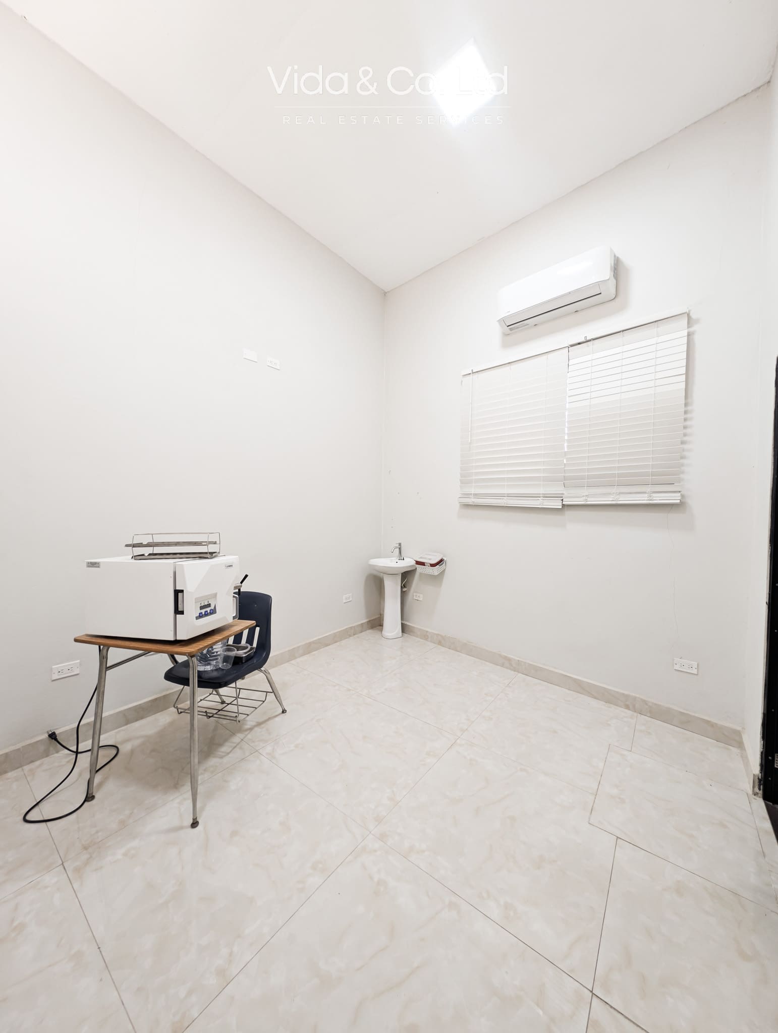Santa-Elena-Cayo-Commercial-Rental